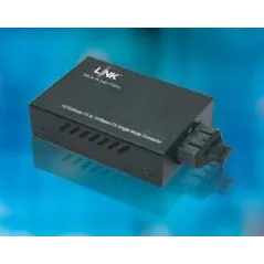 Link UT-0216SM-30 Mini Media Converter แปลงจาก RJ-45 เป็นสาย Fiber Optic แบบ Single Mode หัวต่อแบบ SC ระยะทาง 30 กิโลเมตร